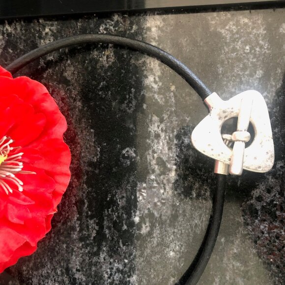 nECKLACE - Picture 5 of 5